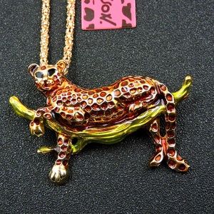 Cougar necklace brooch pin
